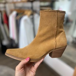 Arial Suede Boots